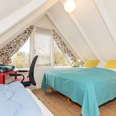 4 Person In Middelfart-by Traum *